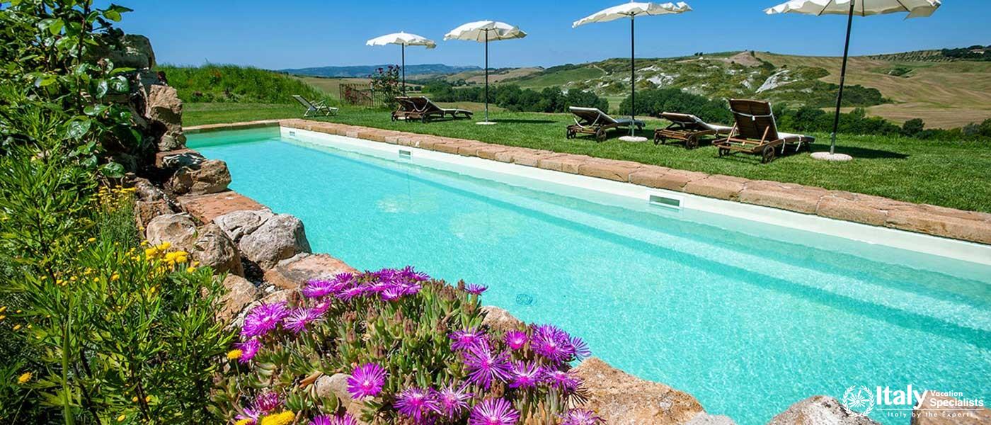 Stunning Outdoor swimming pool 