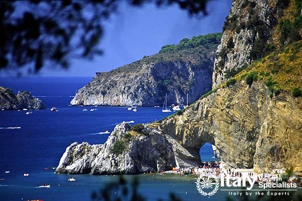 Wonderwoma Italy Film Tour - Visit Palinuro 