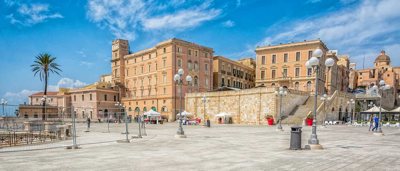From the large â€œUmberto Iâ€ terrace you can enjoy a wide view of the city and of the port of Cagl
