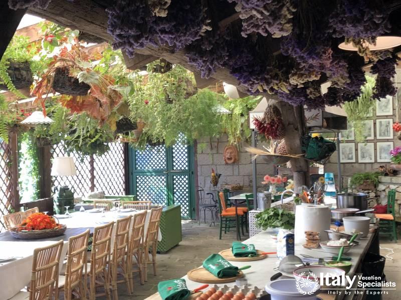 Experience Southern Italian Cooking School in Hills of Sorrento 
