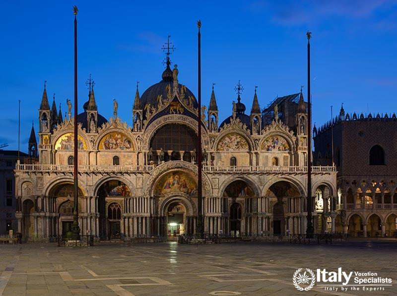 Basilica di San Marco (Saint Marks Basilica) in night, Venice, Italy.