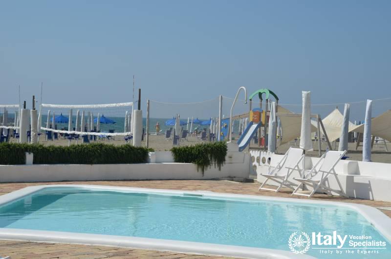 Beach Club Tour of Rome with Italy Vacation Specialists 