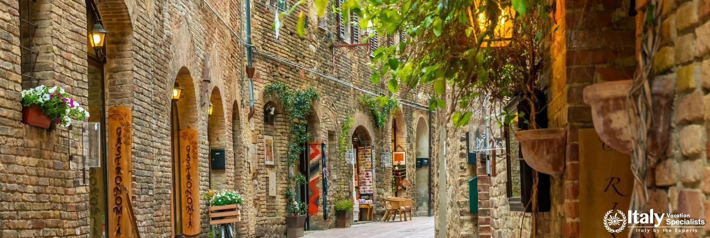 Streets of San Gimignano, Tuscany 